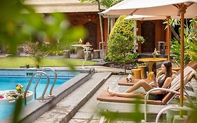 Lumbung Sari Hotel Legian